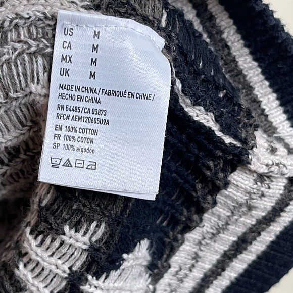 AMERICAN EAGLE Aztec V Neck Sweater Hoodie Size Medium - Picture 9 of 9